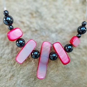 Hematit és kagyló nyaklánc, nyakék , Ékszer, Nyaklánc, Gyöngyös nyaklánc, Ékszerkészítés, MESKA