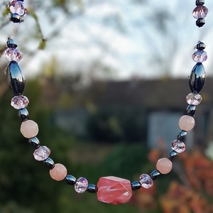 Barack szín és hematit kövekből nyaklánc, nyakék  - ékszer - nyaklánc - gyöngyös nyaklánc - Meska.hu