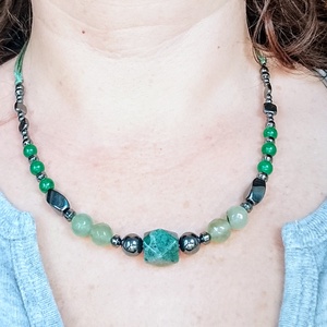  Hematit, zöld achát ásvány nyaklánc, nyakék  - ékszer - nyaklánc - gyöngyös nyaklánc - Meska.hu