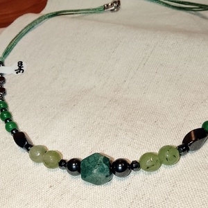  Hematit, zöld achát ásvány nyaklánc, nyakék  - ékszer - nyaklánc - gyöngyös nyaklánc - Meska.hu