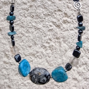 Apatit hematit hegyi kristály ásvány nyaklánc, nyakék , Ékszer, Nyaklánc, Gyöngyös nyaklánc, Ékszerkészítés, MESKA