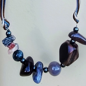 Zöld, sárga, barna színű ásványokból készült nyaklánc, nyakék , Ékszer, Nyaklánc, Gyöngyös nyaklánc, Ékszerkészítés, MESKA