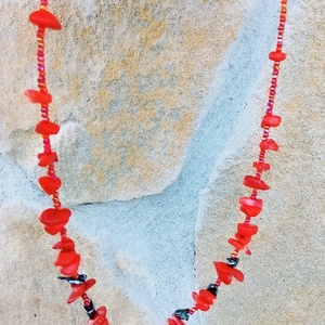 Korall és hematit barátságban :) - ékszer - nyaklánc - gyöngyös nyaklánc - Meska.hu