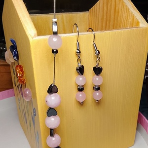 Fülbevaló rózsaszín ásvány gyöngyökkel  - ékszer - fülbevaló - lógó fülbevaló - Meska.hu