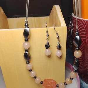 Fülbevaló rózsaszín ásvány gyöngyökkel , Ékszer, Fülbevaló, Lógó fülbevaló, Mindenmás, MESKA