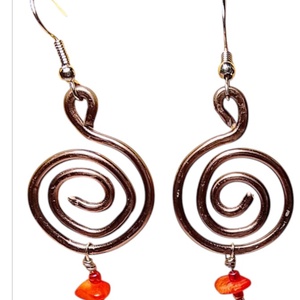 Fülbevaló  korall kövecskével, Ékszer, Fülbevaló, Lógó fülbevaló, Mindenmás, MESKA