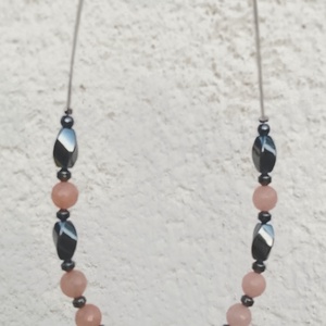 Barack szín és hematit kövekből nyaklánc, nyakék  - ékszer - nyaklánc - gyöngyös nyaklánc - Meska.hu
