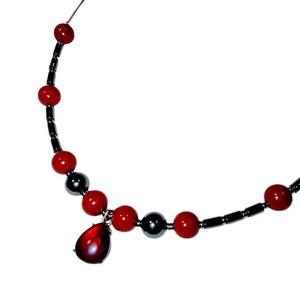 Ásvány nyaklánc, nyakék borostyánnal és hematittal - Meska.hu