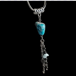 Nyaklánc apatit ásvány medállal - ékszer - nyaklánc - medálos nyaklánc - Meska.hu