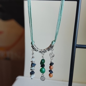 Zöld -szürke nyaklánc - ékszer - nyaklánc - gyöngyös nyaklánc - Meska.hu