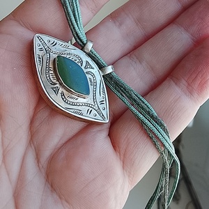 Ezüst medálos nyaklánc - ékszer - nyaklánc - gyöngyös nyaklánc - Meska.hu