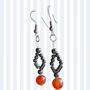 Fülbevaló hematit gyöngyökkel , Ékszer, Fülbevaló, Lógó fülbevaló, Mindenmás, MESKA