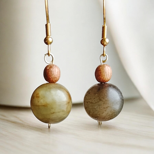 Fülbevaló zöld ásványgyönggyel, Ékszer, Fülbevaló, Lógó fülbevaló, Mindenmás, MESKA