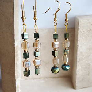 Fülbevaló üveg és hematit gyöngyökből , Ékszer, Fülbevaló, Lógó fülbevaló, Mindenmás, MESKA