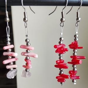 Fülbevaló piros vagy rózsaszín korall - ékszer - fülbevaló - lógó fülbevaló - Meska.hu