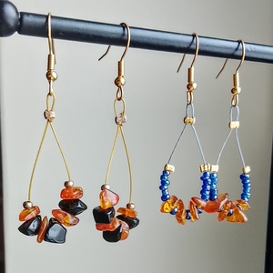 Fülbevaló borostyán kövecskékkel - ékszer - fülbevaló - lógó fülbevaló - Meska.hu