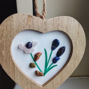 Szív alakú keretben féldrágakő és kavics faliképek  - otthon & életmód - dekoráció - kép & falikép - kavics kép - Meska.hu