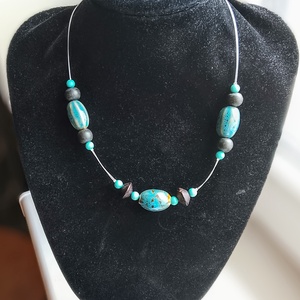 Gyöngyös nyaklánc türkiz színben - ékszer - nyaklánc - gyöngyös nyaklánc - Meska.hu