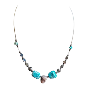 Nyaklánc türkiz- világoskék apatit és hematit gyöngyökkel  - ékszer - nyaklánc - gyöngyös nyaklánc - Meska.hu