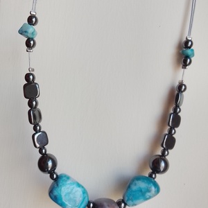 Nyaklánc türkiz- világoskék apatit és hematit gyöngyökkel  - ékszer - nyaklánc - gyöngyös nyaklánc - Meska.hu