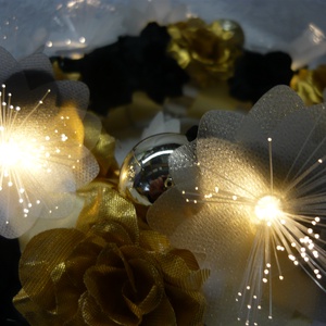 Fekete, arany rózsa LED - otthon & életmód - dekoráció - asztal és polc dekoráció - asztaldísz - Meska.hu