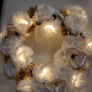 Fehér és arany rózsák - Meska.hu