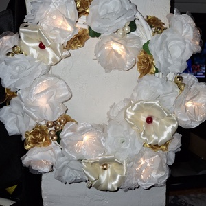 Fehér és arany rózsák - otthon & életmód - dekoráció - ajtó- és ablak dekoráció - ajtódísz & kopogtató - Meska.hu