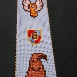 Keresztszemes technikával hímzett könyvjelző, Könyv & Zene, Könyvjelző, Hímzés, MESKA