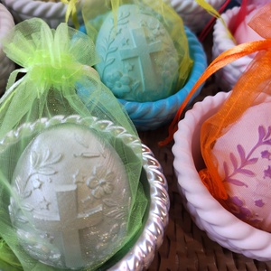 Húsvéti tojás kosárkában - ünnepi díszek, dekorációk - húsvéti díszek és dekorációk - húsvéti kosár - Meska.hu