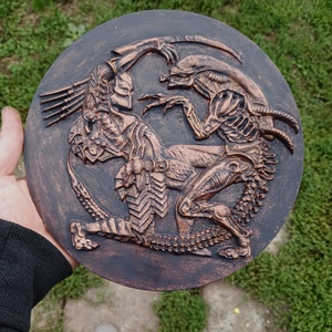 Alien vs Predator faragott falidísz - otthon & életmód - dekoráció - fali és függő dekoráció - falra akasztható dekor - Meska.hu