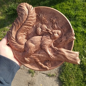 Fargott fa mókusos falidísz - Meska.hu