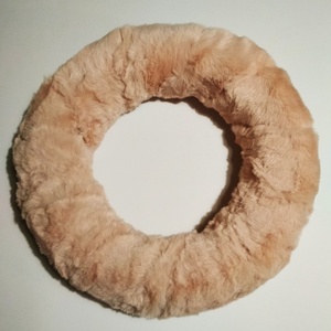 Szőrme koszorú alap, púder - kellékek & szerszámok - díszíthető tárgyak - Meska.hu