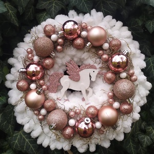 Havas kopogtató, unikornissal - karácsony - karácsonyi lakásdekoráció - karácsonyi ajtódíszek - Meska.hu