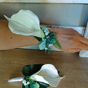 Kála kardísz és kitűző esküvőre - Meska.hu