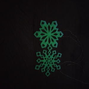 ! Akció! Világító hópehely díszek  - karácsony - karácsonyi lakásdekoráció - karácsonyi lakásdíszek - Meska.hu