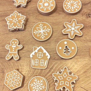 ! Akció! Mézeskalács kinézetű díszek  - karácsony - karácsonyi lakásdekoráció - karácsonyi lakásdíszek - Meska.hu