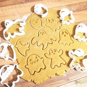 !Akció! Halloween-i mézeskalács-, keksz kiszúró forma szettben - otthon & életmód - konyhafelszerelés, tálalás - sütés, főzés - sütikiszúró - Meska.hu