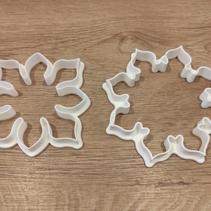 !Akció! Virág és hópihe mézeskalács-, keksz kiszúró forma - otthon & életmód - konyhafelszerelés, tálalás - sütés, főzés - sütikiszúró - Meska.hu