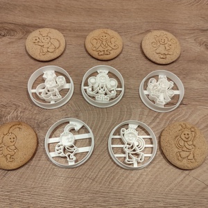 !Akció! 5 db Bogyó és Babóca kekszkiszúró, mézeskalácsforma - Meska.hu