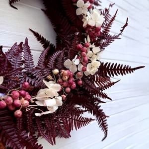 Bordó páfrány koszorú, Otthon & Életmód, Dekoráció, Virágdísz és tartó, Koszorú, Virágkötés, MESKA