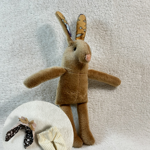 Karamell Nyuszi Plüss - játék & sport - plüssállat & játékfigura - nyuszi - Meska.hu