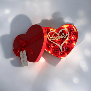 Valentin napi illatos szappanrózsa box, Otthon & Életmód, Virágdekoráció, Virágok, Virágbox, Mindenmás, MESKA