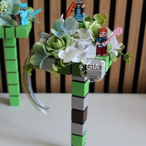 Fa alapú Minecraft csokor, Otthon & Életmód, Virágdekoráció, Virágok, Virágcsokor, Famegmunkálás, Festett tárgyak, Fából készült, kézzel festett csokor 2 figurával gumivirágokkal díszítve. , MESKA