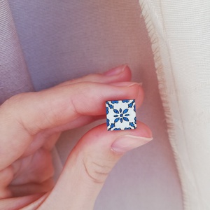Azulejo Csempe Fa Kézzel Festett Fülbevaló Egyedi Ékszer Bármely Alkalomra Hétköznapokra Vicces Mókás Egyedi Ajándék - ékszer - fülbevaló - pötty fülbevaló - Meska.hu