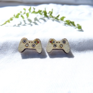 Gamer kontroller fülbevaló (kockáknak, játékosoknak), Ékszer, Fülbevaló, Pötty fülbevaló, Ékszerkészítés, Famegmunkálás, MESKA