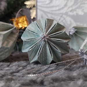  6 darabos különleges karácsonyfadísz szett halvány mentazöld alapon ezüst mintával papír díszdobozban - karácsony - karácsonyi lakásdekoráció - karácsonyfadíszek - Meska.hu