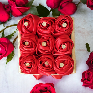 Szaténrózsa box piros színben 9 szálas - esküvő - emlék & ajándék - köszönőajándék - Meska.hu