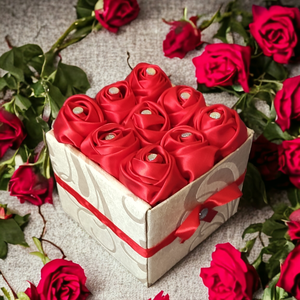 Szaténrózsa box piros színben 9 szálas - esküvő - emlék & ajándék - köszönőajándék - Meska.hu
