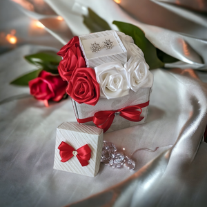 Szatén rózsabox ékszertartóval - Meska.hu