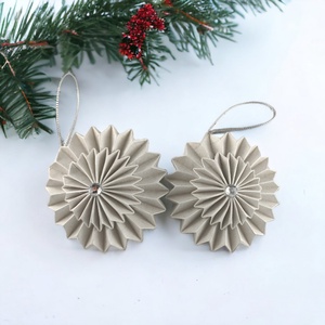 Ezüst rozetta virág formájú 2 darabos karácsonyfadísz szett ROZV2009 - karácsony - karácsonyi lakásdekoráció - karácsonyfadíszek - Meska.hu